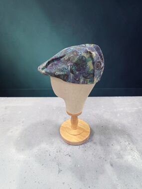 MONTIQUE MENS NAVY/TEAL ARGYLE PRINT CLASSIC ABSTRACT FLAT IVY CAP. H-119